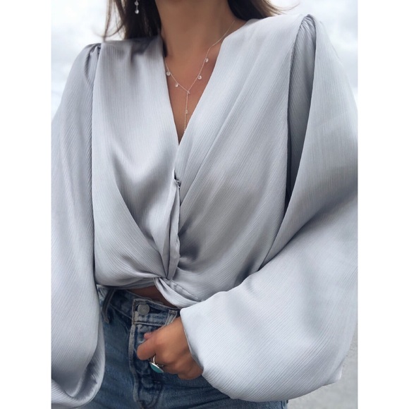 Last 1✨Stella Metallic Puff Sleeve Top - Silver - Picture 4 of 8